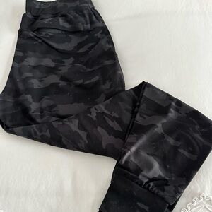 True color in first photo. In good condition.